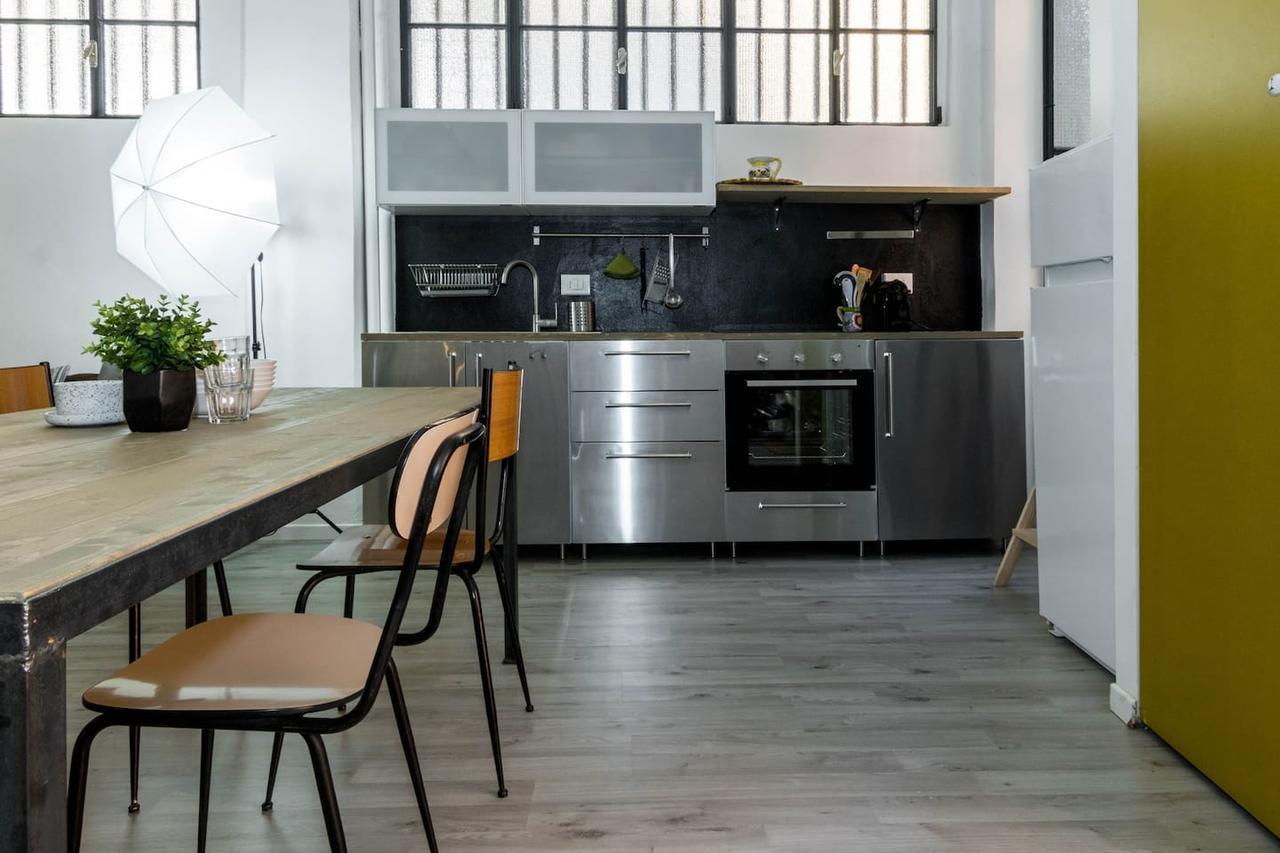 Joivy Exclusive Apt For 4 In Navigli Near Parks Milan Extérieur photo